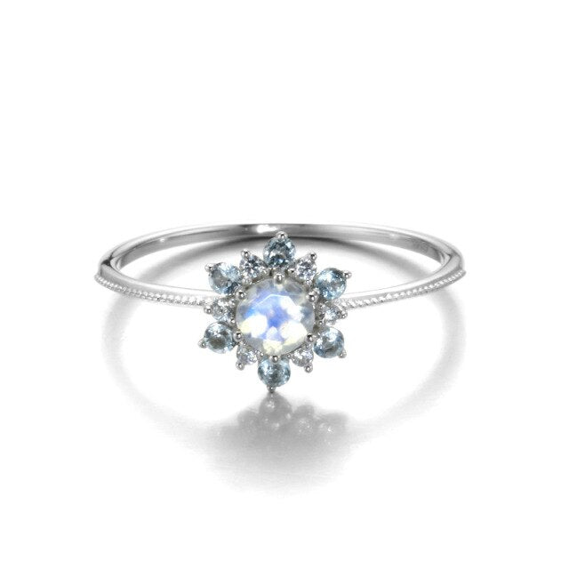 Anillo de compromiso de copo de nieve con piedra lunar azul brillante de oro blanco de 9k, anillo de declaración de oro sólido AU375, regalos de aniversario de boda encantadores