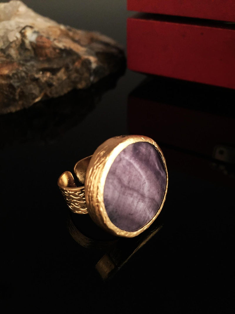 Dr Stone Naturstein-Frauen-Perlen-Stein-vergoldeter Ring XKRB41