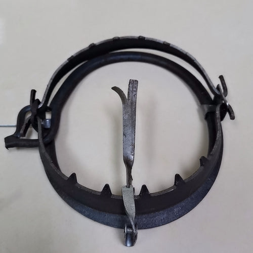 Strong Power Leg Hold Animal Trap 7.1 Inch Boar Trap Sus scrofa Trap Wild Dog Trap Pye-Dog Trap Fox Trap Wolf Trap