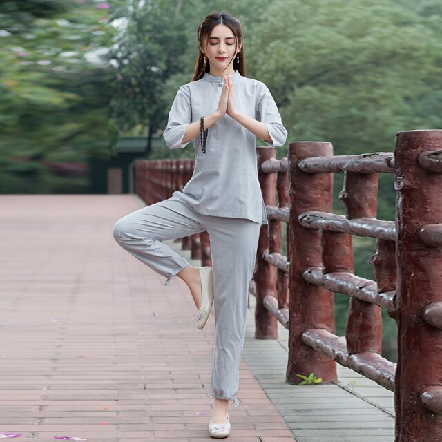 2021 Chinesischer Stil Morgenübung Kung Fu Uniform Frau Yoga Anzug mehrfarbiger Stehkragen reine Farbe atmungsaktiver Tang-Anzug