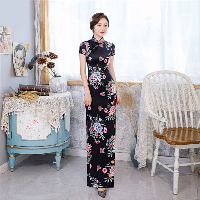 2021 Elegante Frauen Cheongsam Chinesisches Traditionelles Dünnes Kleid Hochzeitskostüm Lange Kleider Sexy Qipao Plus Size Multi Color