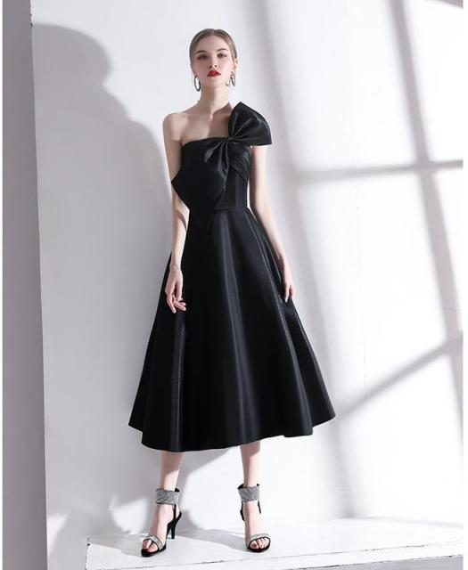 Vestidos plisados ​​sin tirantes elegantes negros para mujer, vestido de banquete Vintage con temperamento negro, vestido de fiesta de noche con adorno de lazo exquisito