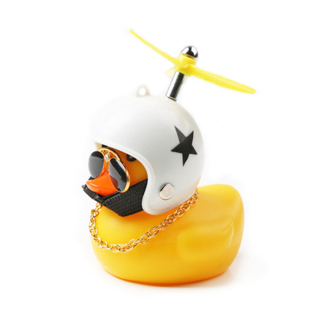 Auto niedliche kleine gelbe Ente mit Helm Propeller windbrechende wellenbrechende Ente Auto-Innendekoration Auto-Ornamente-Dekor