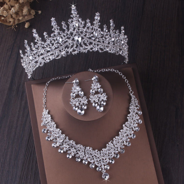 Wunderschöne Silber Farbe Kristall Brautschmuck Sets Mode Diademe Krone Ohrringe Halsband Halskette Frauen Hochzeitskleid Schmuck Set