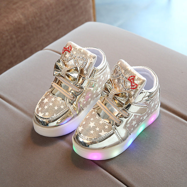 Lights Up Shoes 2020 Leuchtende Turnschuhe für Mädchen Basket Led Kinderbeleuchtung Schuhe Luminous Sneakers Basket enfant led