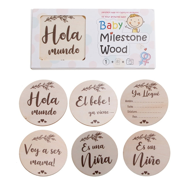 6 Stück hölzerne spanische Buchstaben Baby Milestone Cards Neugeborene Geburt monatliche Aufnahme Fotokarten Kinder Wachstumsalbum Souvenir Requisiten