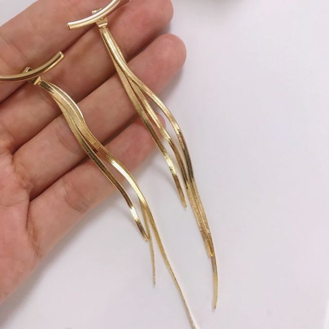 Korean Vintage Glossy Arc Bar Long Tassel Drop Earrings for Women Gold Geometric Fashion Jewelry Luxury Hanging Pendientes